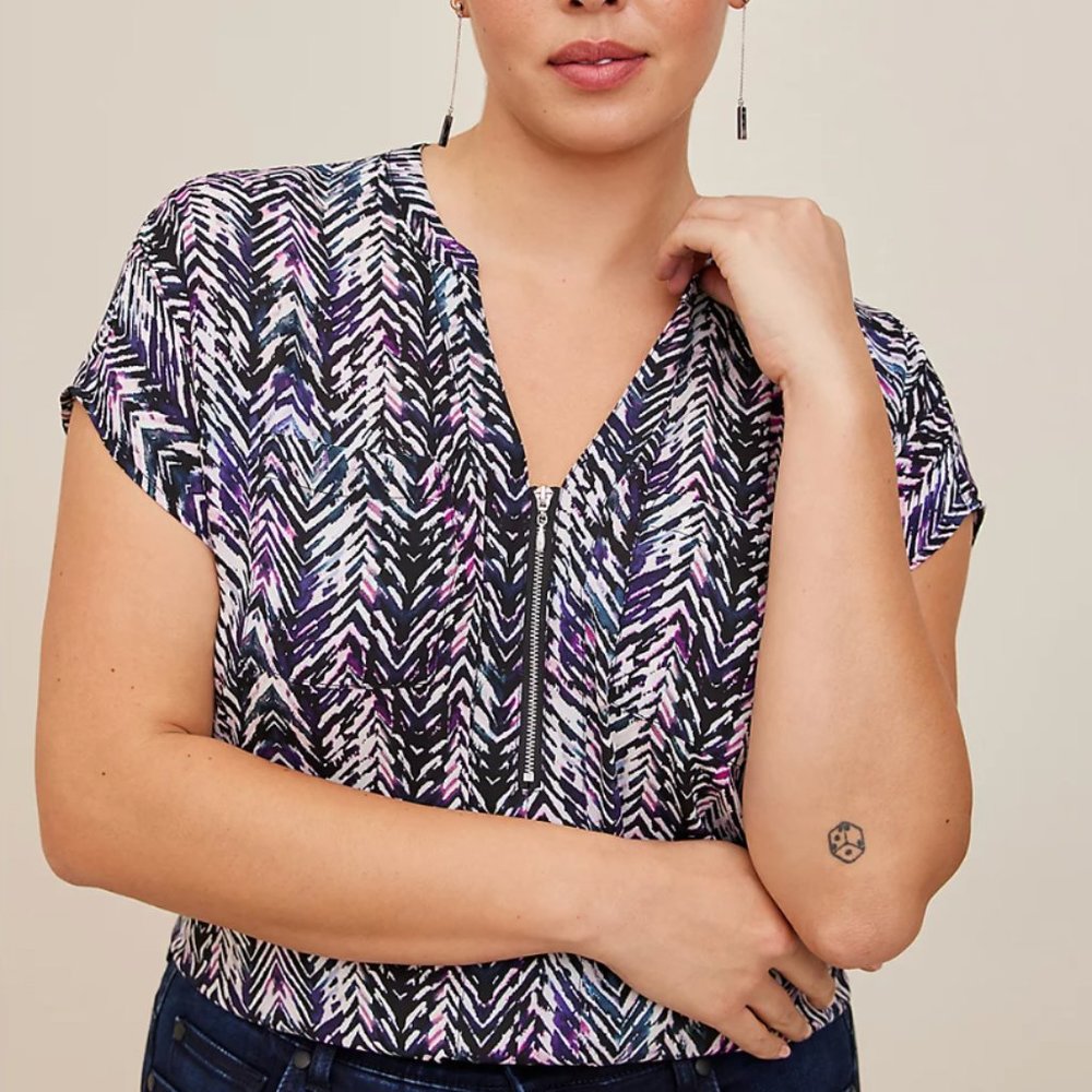 NWT Torrid GEORGETTE ZIP-FRONT DOLMAN BLOUSE (Size 2)